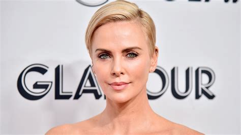 charlize theron toples|Charlize Theron bares all in magnificent photo as she makes。